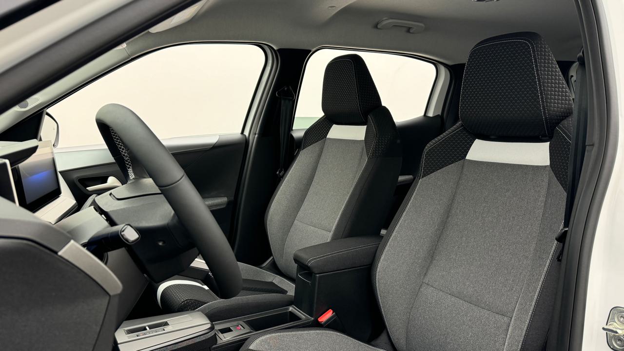 Opel<br>Frontera-e 44 kWh GS