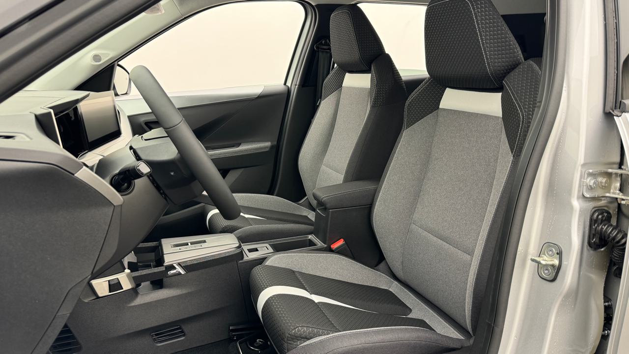 Opel<br>Frontera-e 44 kWh GS