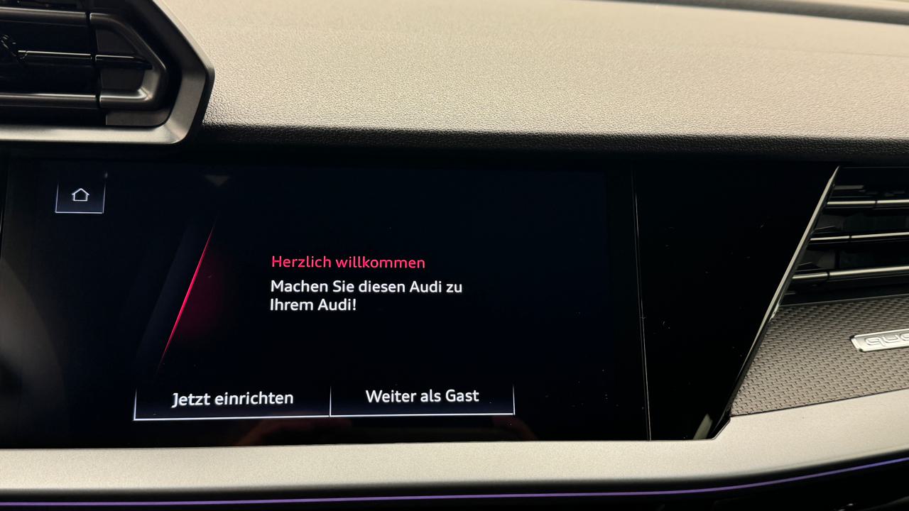 Audi<br>RS3 Sportback 2.5 TSI quattro S-tronic