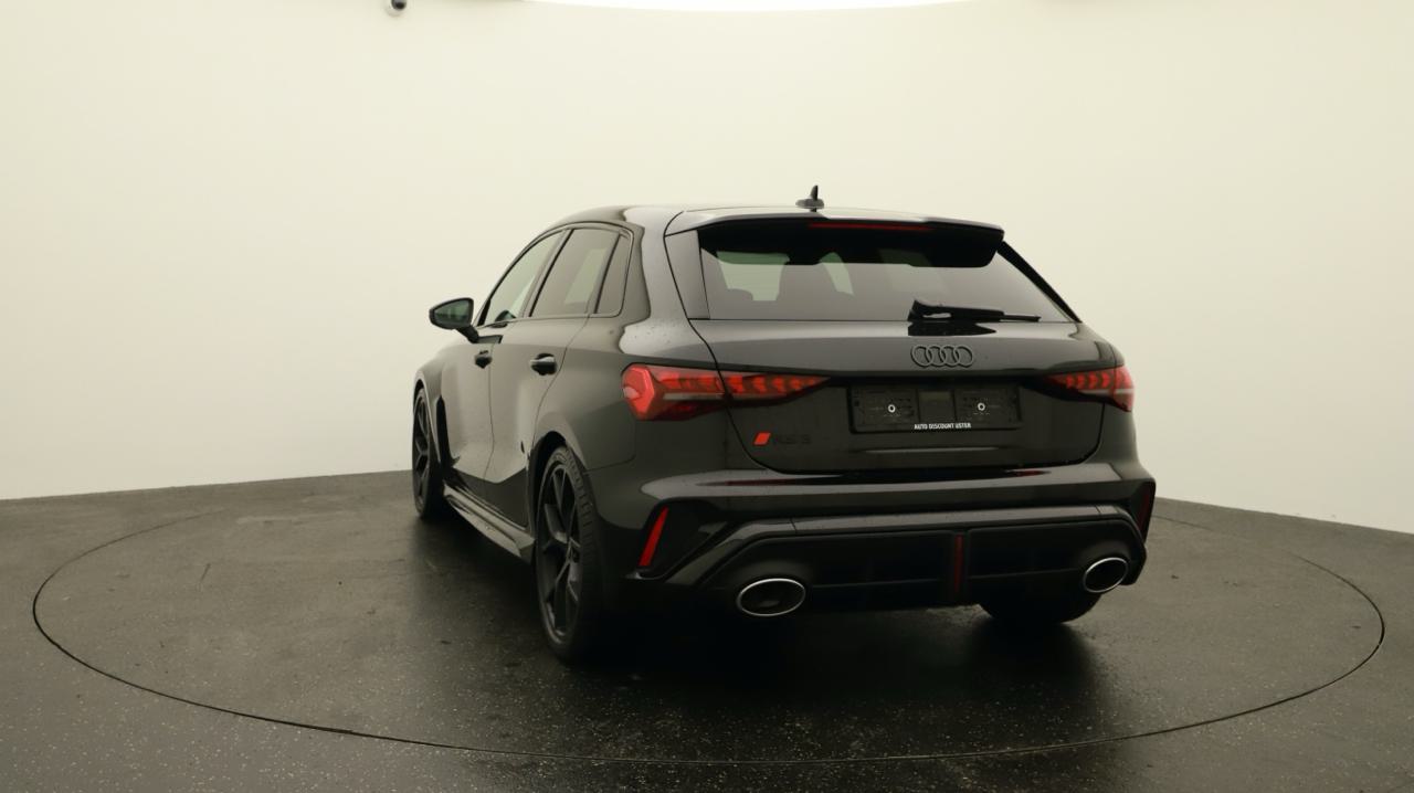 Audi<br>RS3 Sportback 2.5 TSI quattro S-tronic