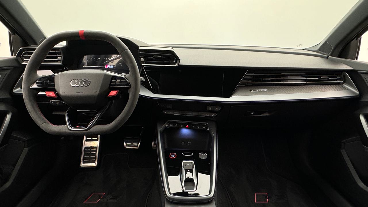 Audi<br>RS3 Sportback 2.5 TSI quattro S-tronic