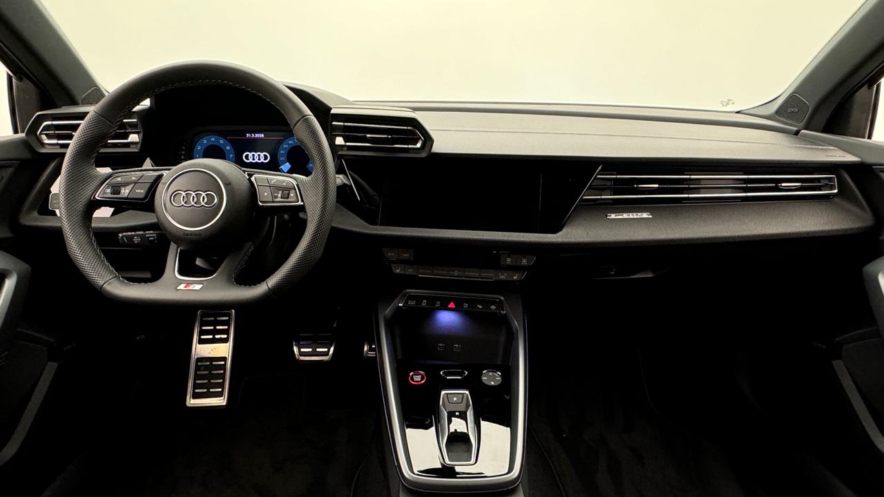 Audi<br>S3 Sportback TFSI quattro S-tronic