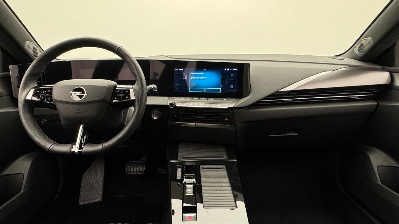 Opel<br>Astra Sports Tourer 1.2i Turbo GS A