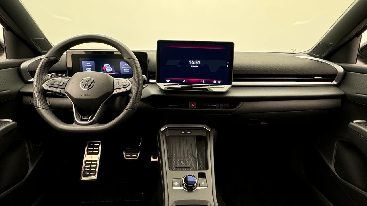 VW<br>T-Roc 1.5 eTSI mHEV R-Line DSG