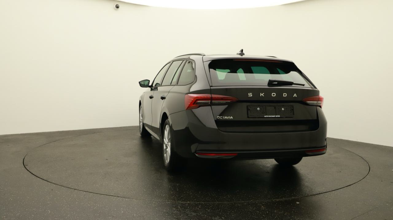 Skoda<br>Octavia Combi 2.0 TDI DSG Selection