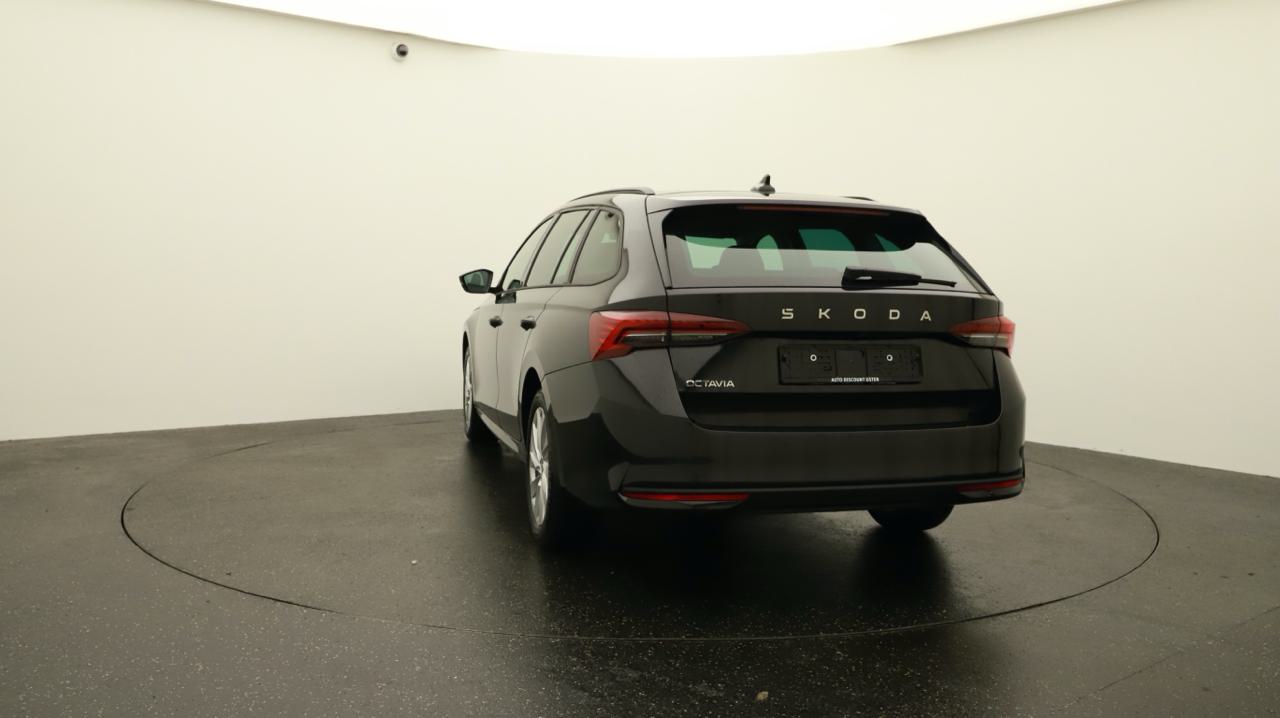 Skoda<br>Octavia Combi 2.0 TDI DSG Selection