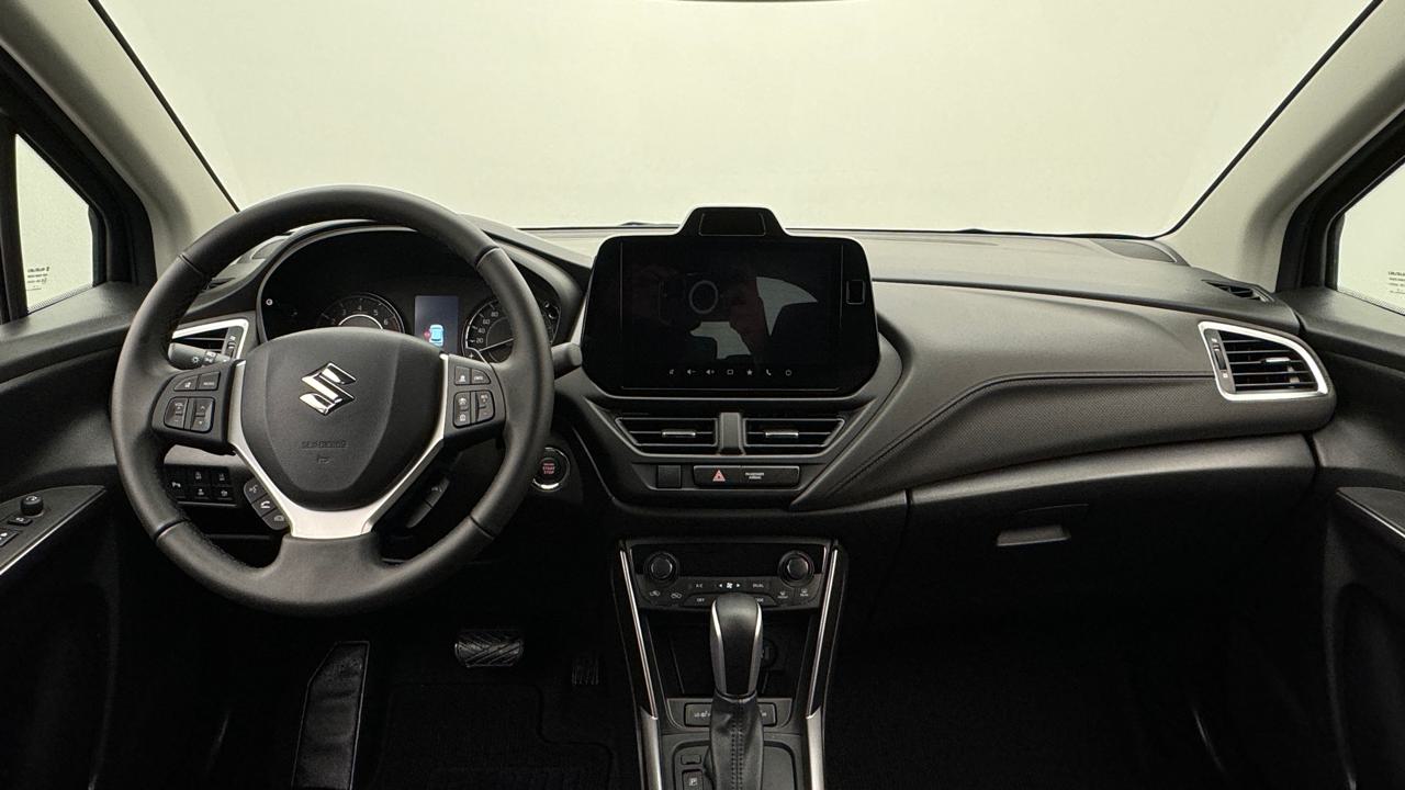 Suzuki<br>S-Cross 1.4 16V Compact Top MHD 4WD A