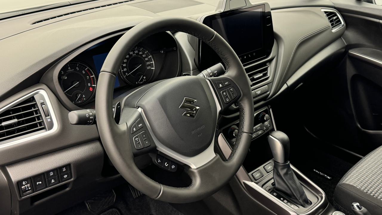 Suzuki<br>S-Cross 1.4 16V Compact Top MHD 4WD A