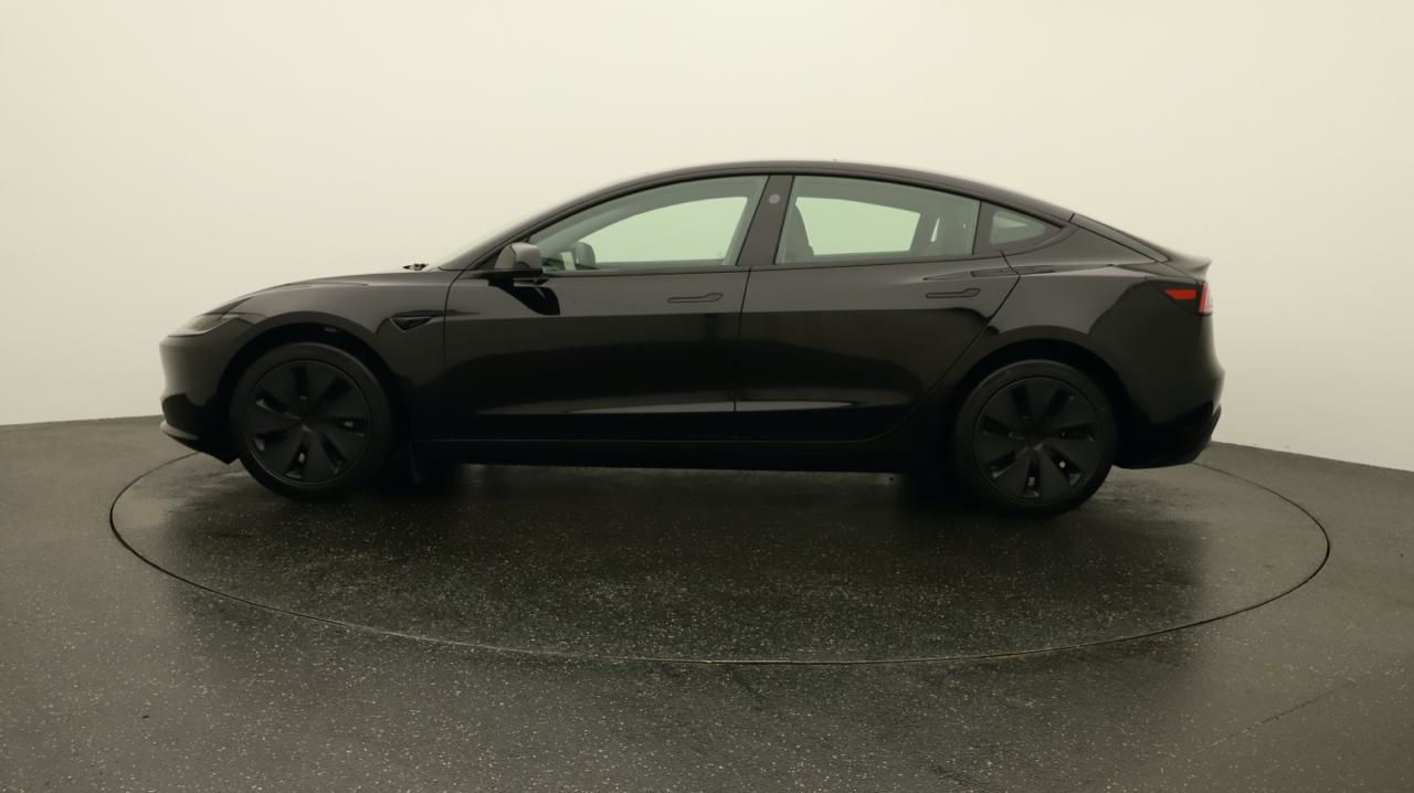 Tesla<br>Model 3 Long Range Dual Motor AWD