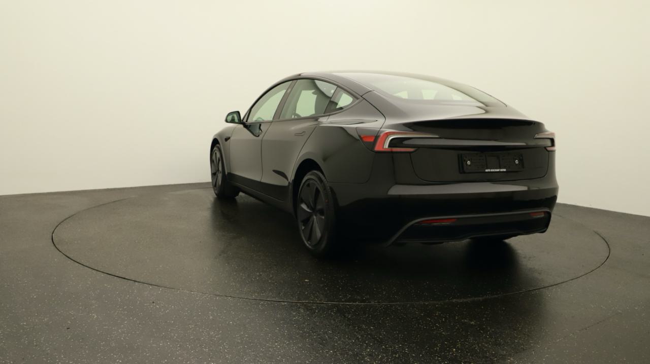 Tesla<br>Model 3 Long Range Dual Motor AWD