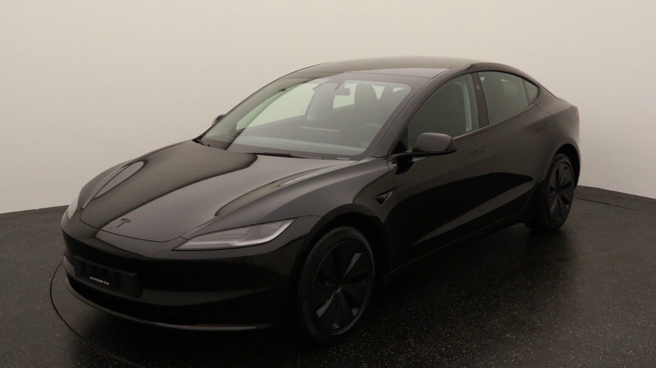 Tesla<br>Model 3 Long Range Dual Motor AWD