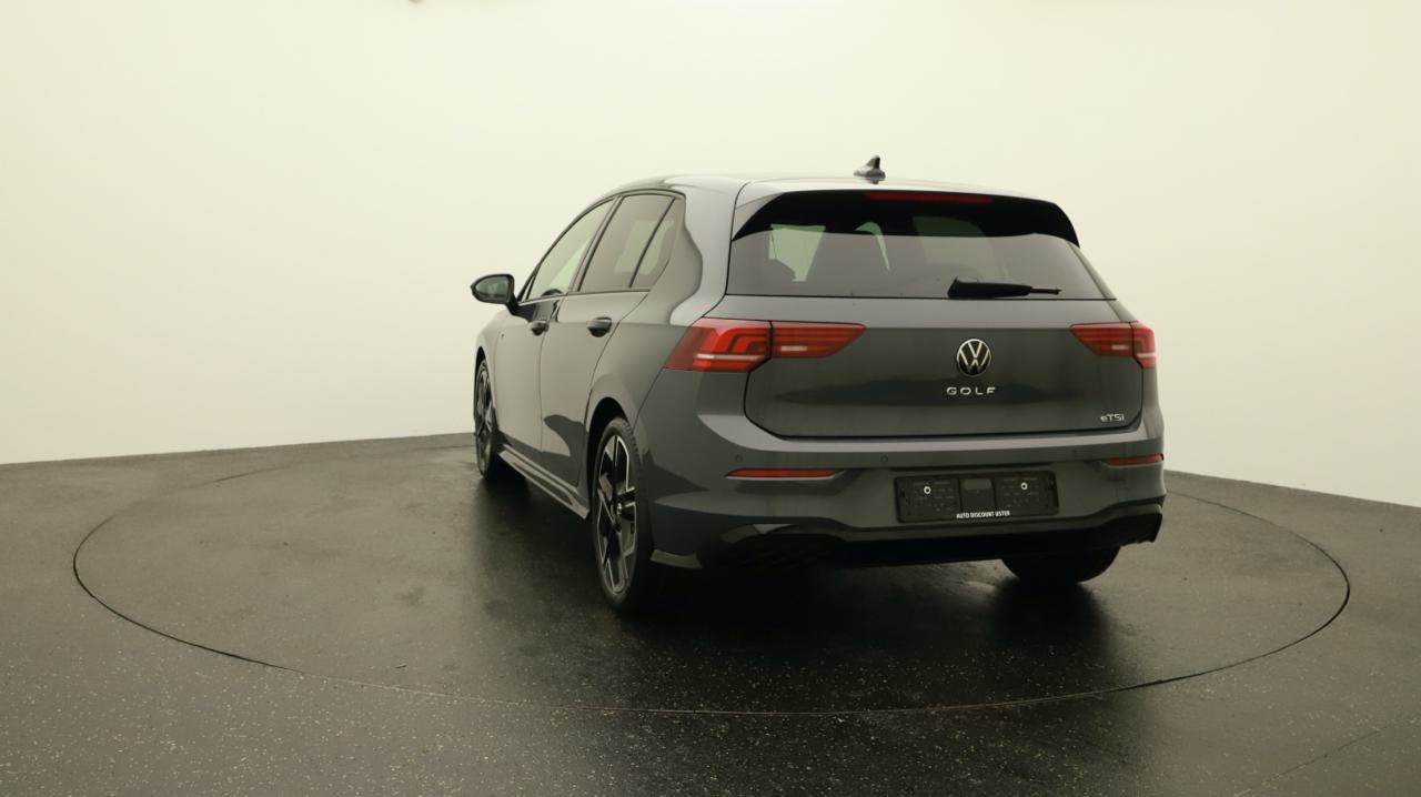 VW<br>Golf VIII 1.5 e TSI mHEV R-Line DSG