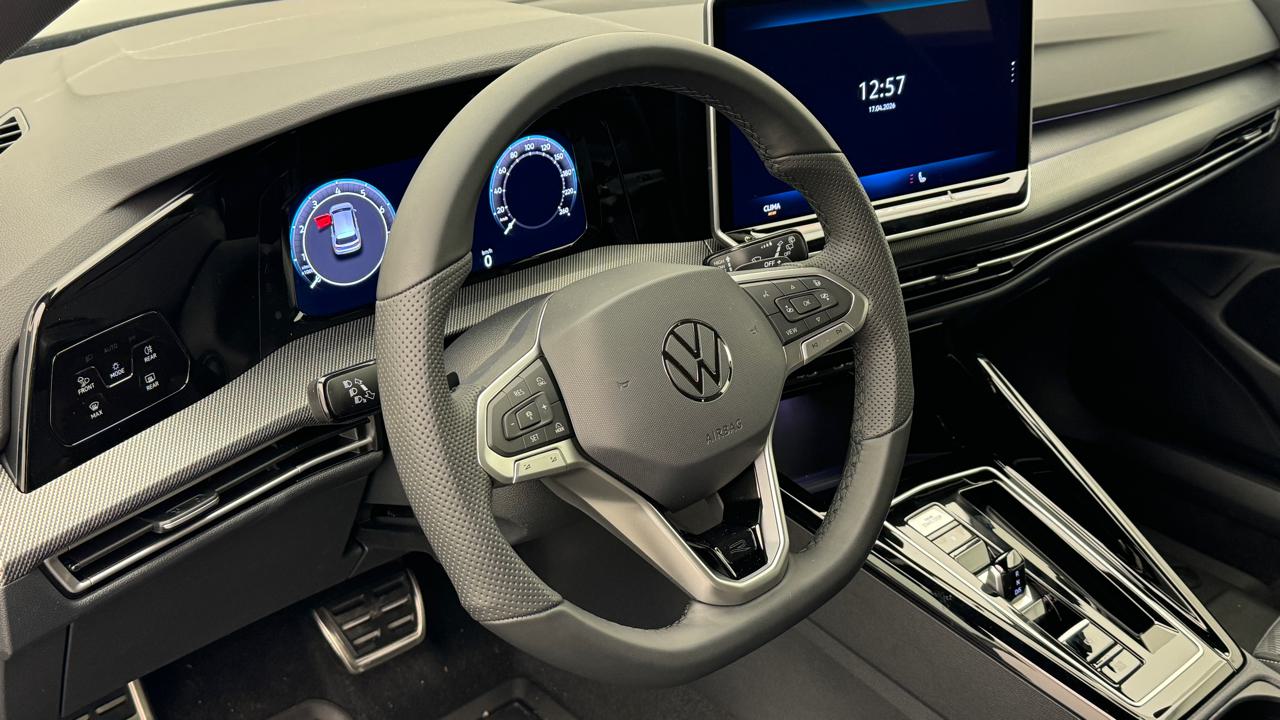 VW<br>Golf VIII 1.5 e TSI mHEV R-Line DSG