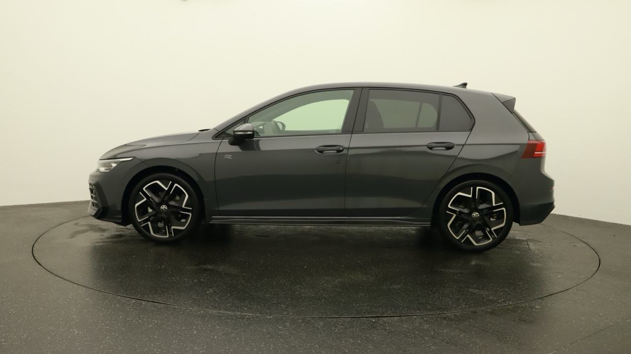 VW<br>Golf VIII 1.5 e TSI mHEV R-Line DSG