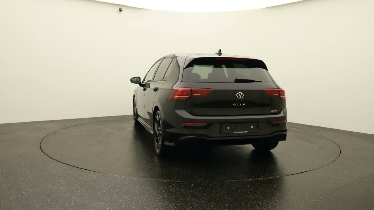 VW<br>Golf VIII 1.5 e TSI mHEV R-Line DSG