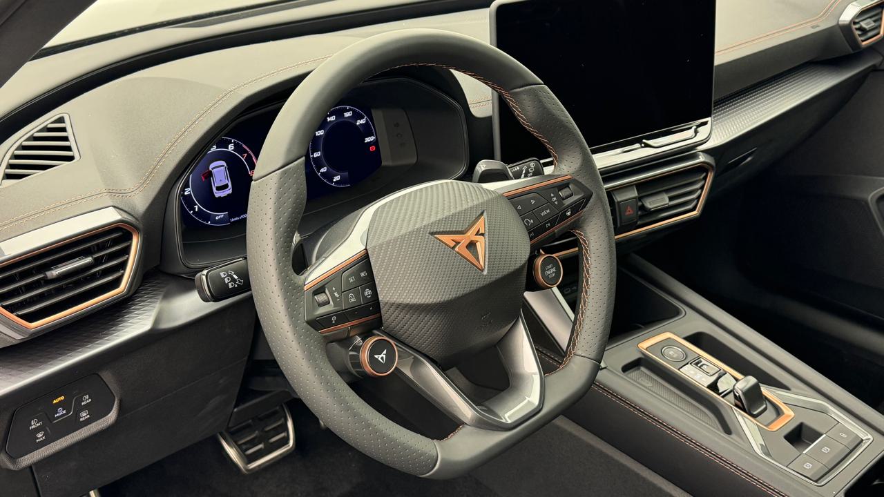 Cupra<br>LEON ST 2.0 TSI VZ DSG 4Drive