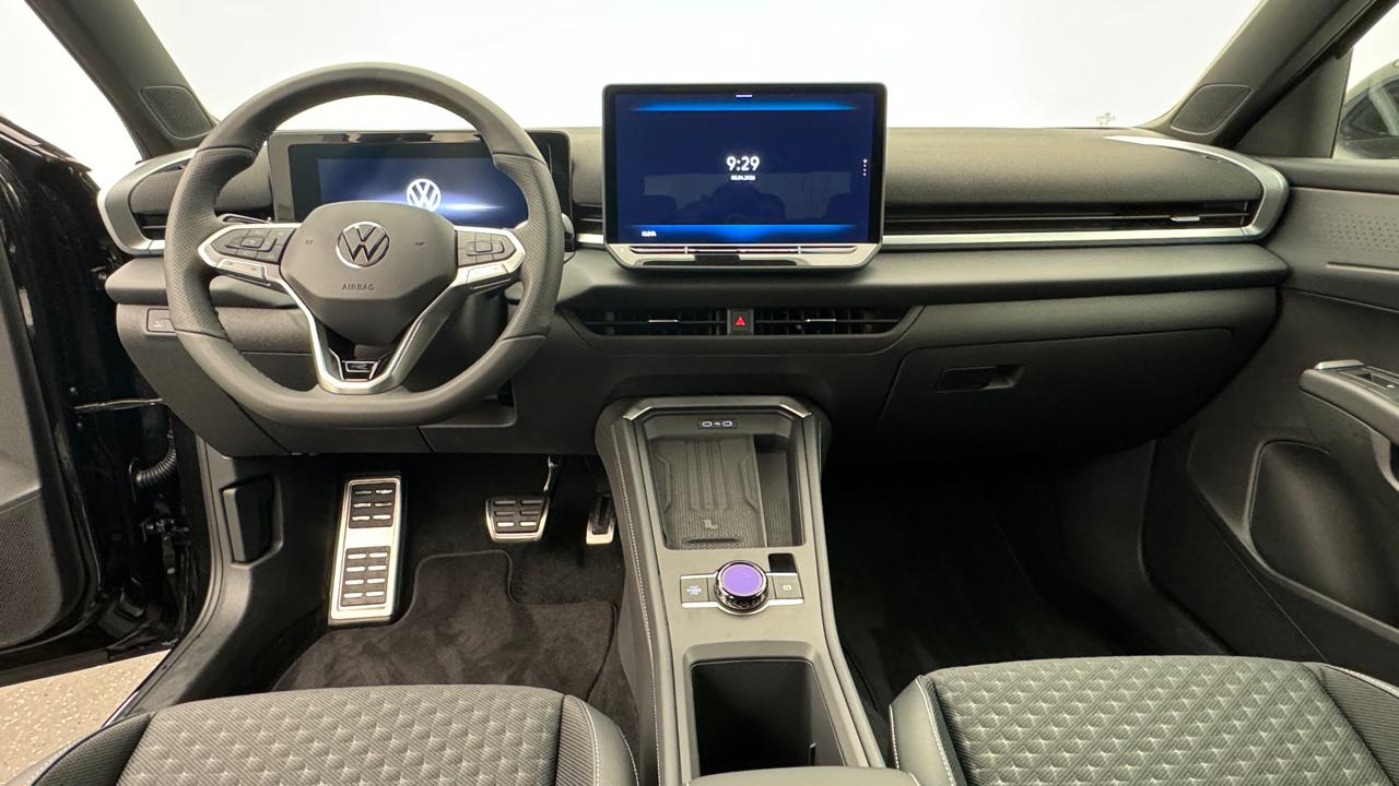VW<br>T-Roc 1.5 eTSI mHEV R-Line DSG