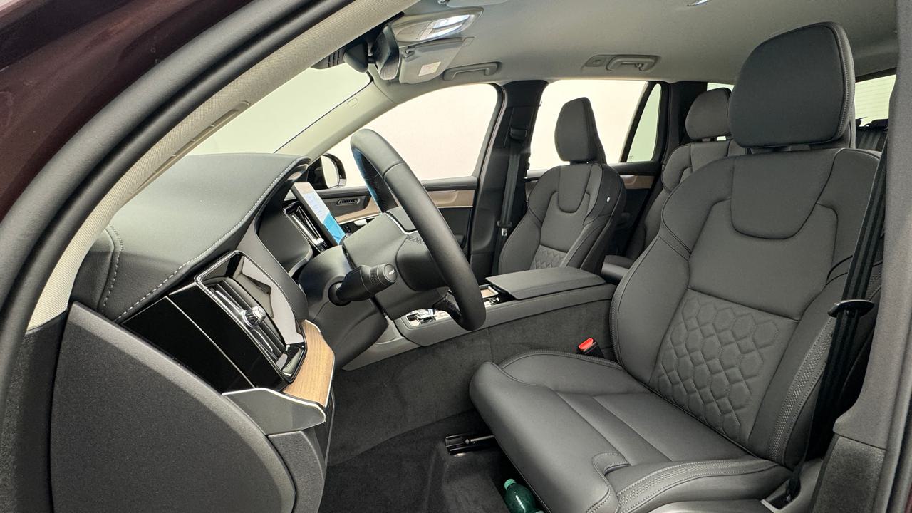 Volvo<br>XC90 T8 eAWD PluginHybrid Plus Dark Geartronic