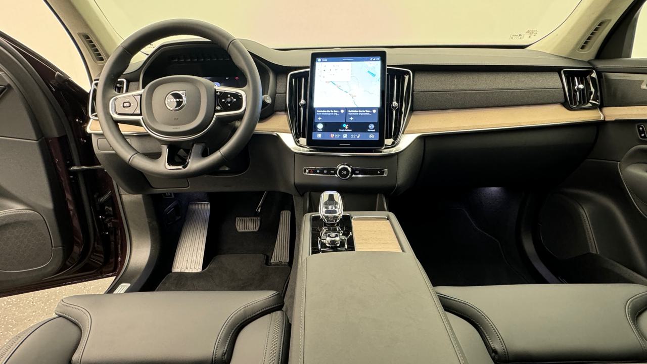 Volvo<br>XC90 T8 eAWD PluginHybrid Plus Dark Geartronic