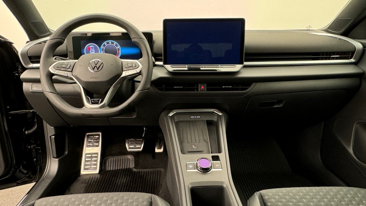 VW<br>T-Roc 1.5 eTSI mHEV R-Line DSG