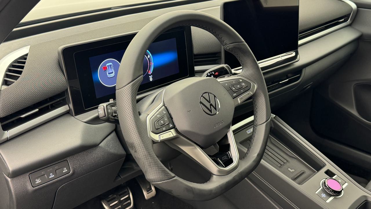 VW<br>T-Roc 1.5 eTSI mHEV R-Line DSG