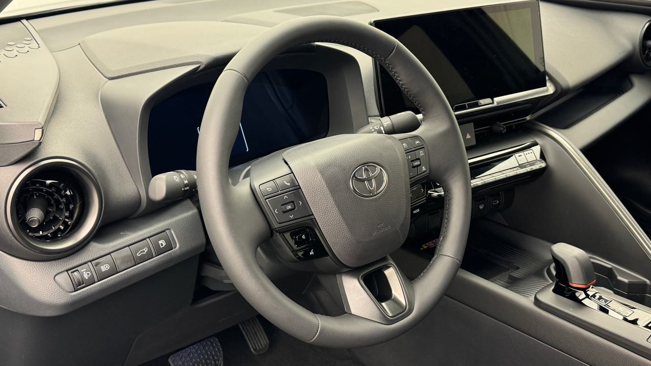 Toyota<br>C-HR 2.0 HSD CVT Sport