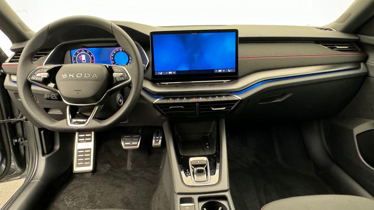 Skoda<br>Octavia Combi 2.0 TSI DSG RS