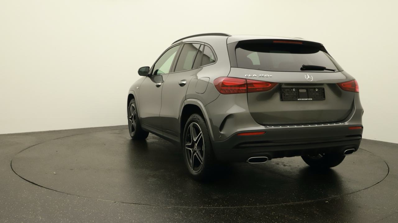 Mercedes<br>GLA 250 e AMG Line 8G-DCT