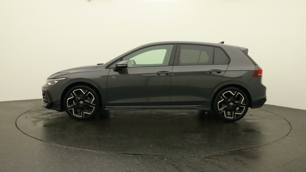 VW<br>Golf VIII 1.5 e TSI mHEV R-Line DSG