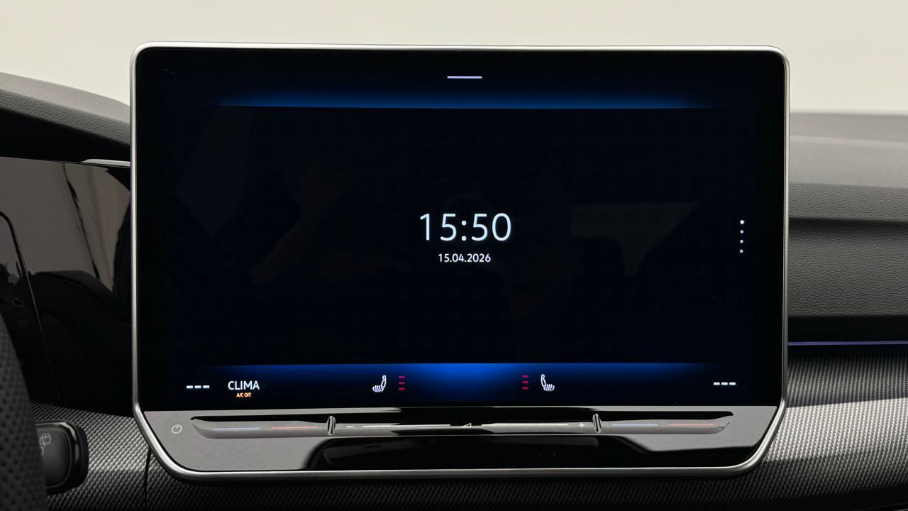 VW<br>Golf VIII 1.5 e TSI mHEV R-Line DSG