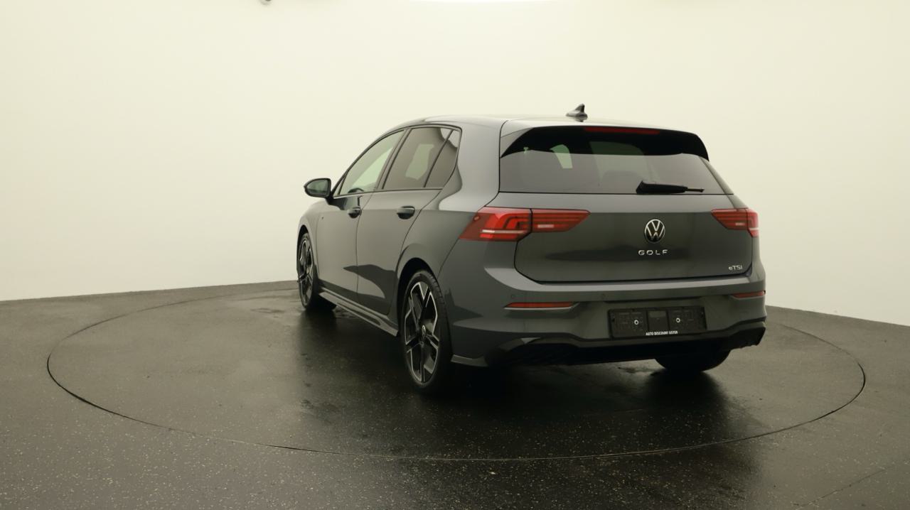 VW<br>Golf VIII 1.5 e TSI mHEV R-Line DSG