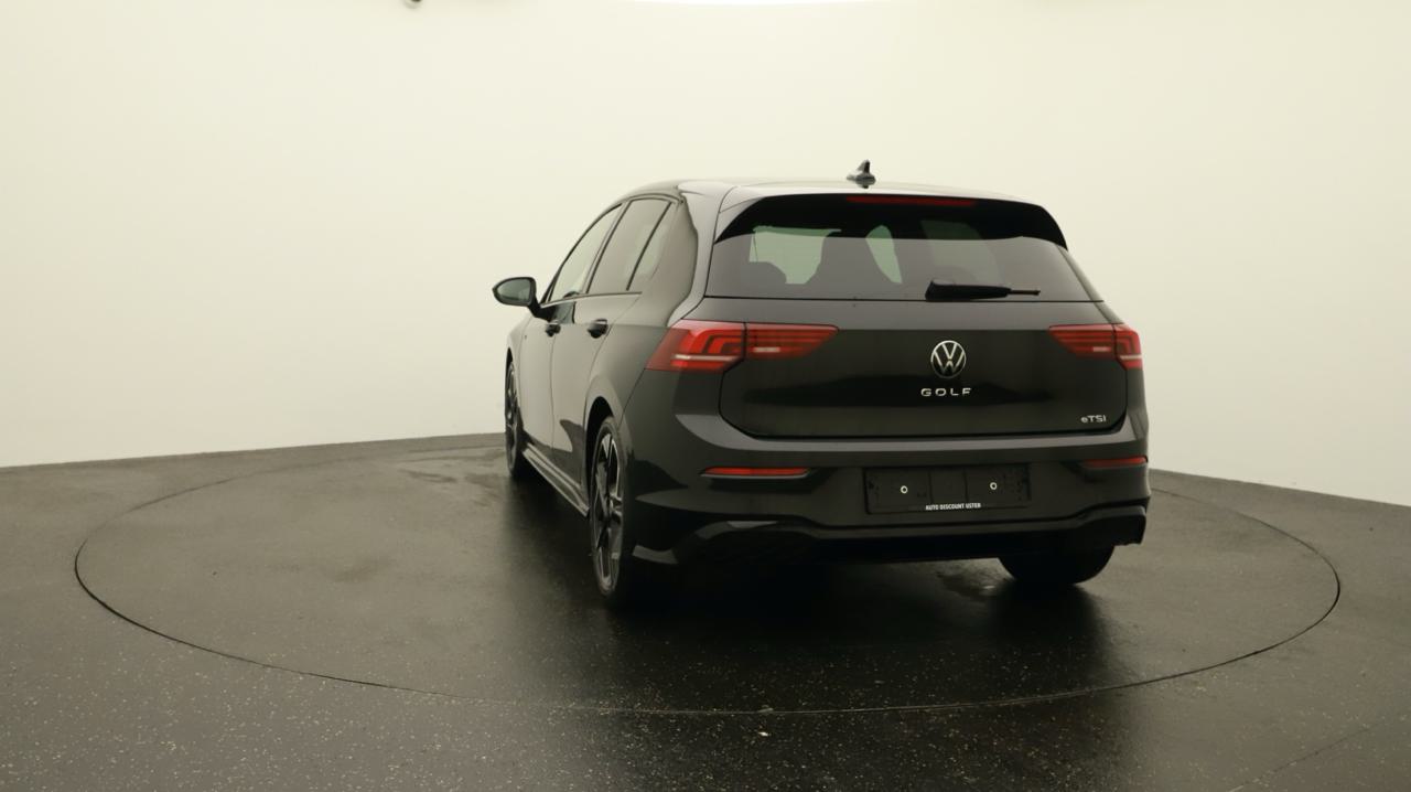 VW<br>Golf VIII 1.5 e TSI mHEV R-Line DSG