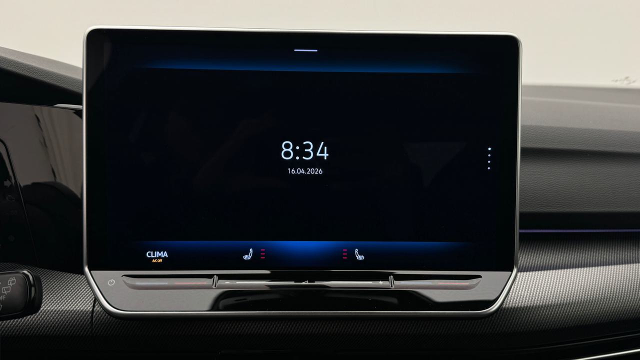 VW<br>Golf VIII 1.5 e TSI mHEV R-Line DSG