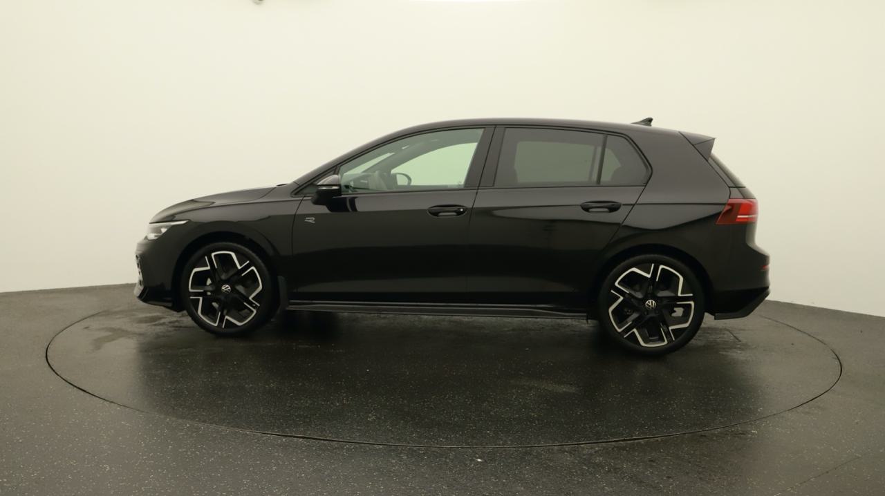 VW<br>Golf VIII 1.5 e TSI mHEV R-Line DSG