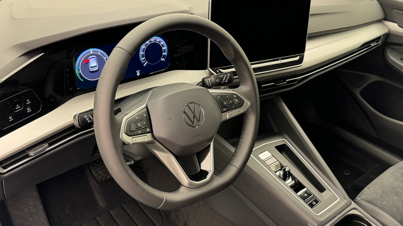 VW<br>Golf VIII 1.5 TSI PHEV Style