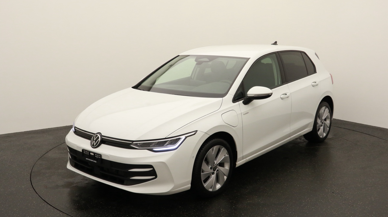 VW<br>Golf VIII 1.5 TSI PHEV Style