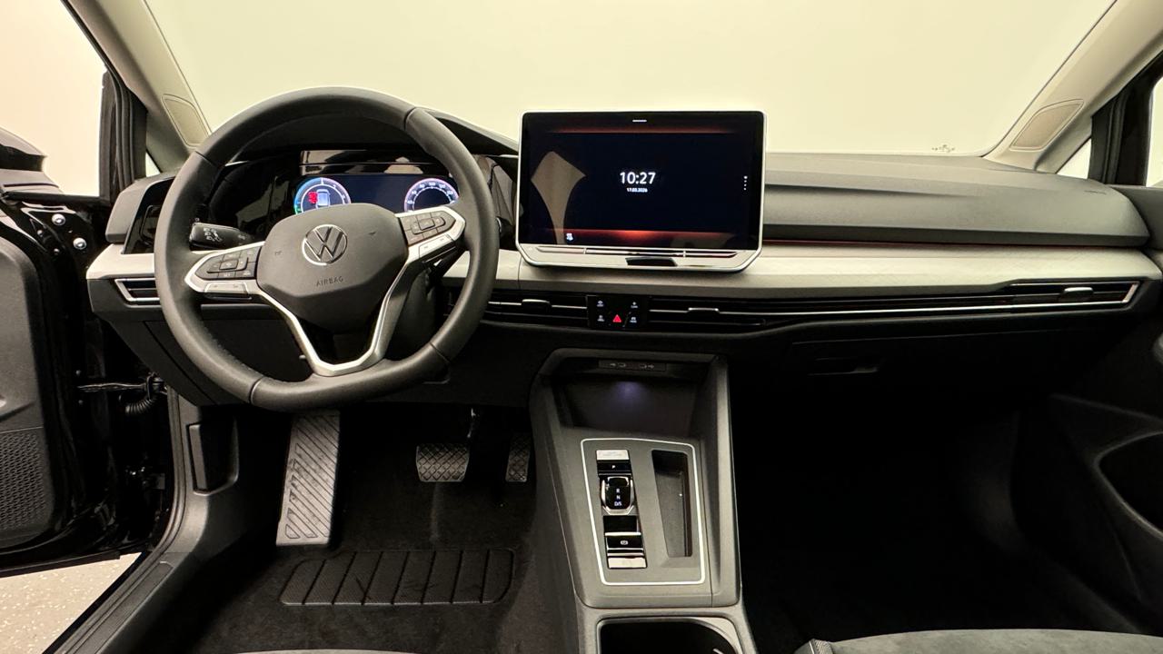 VW<br>Golf VIII 1.5 TSI PHEV Style