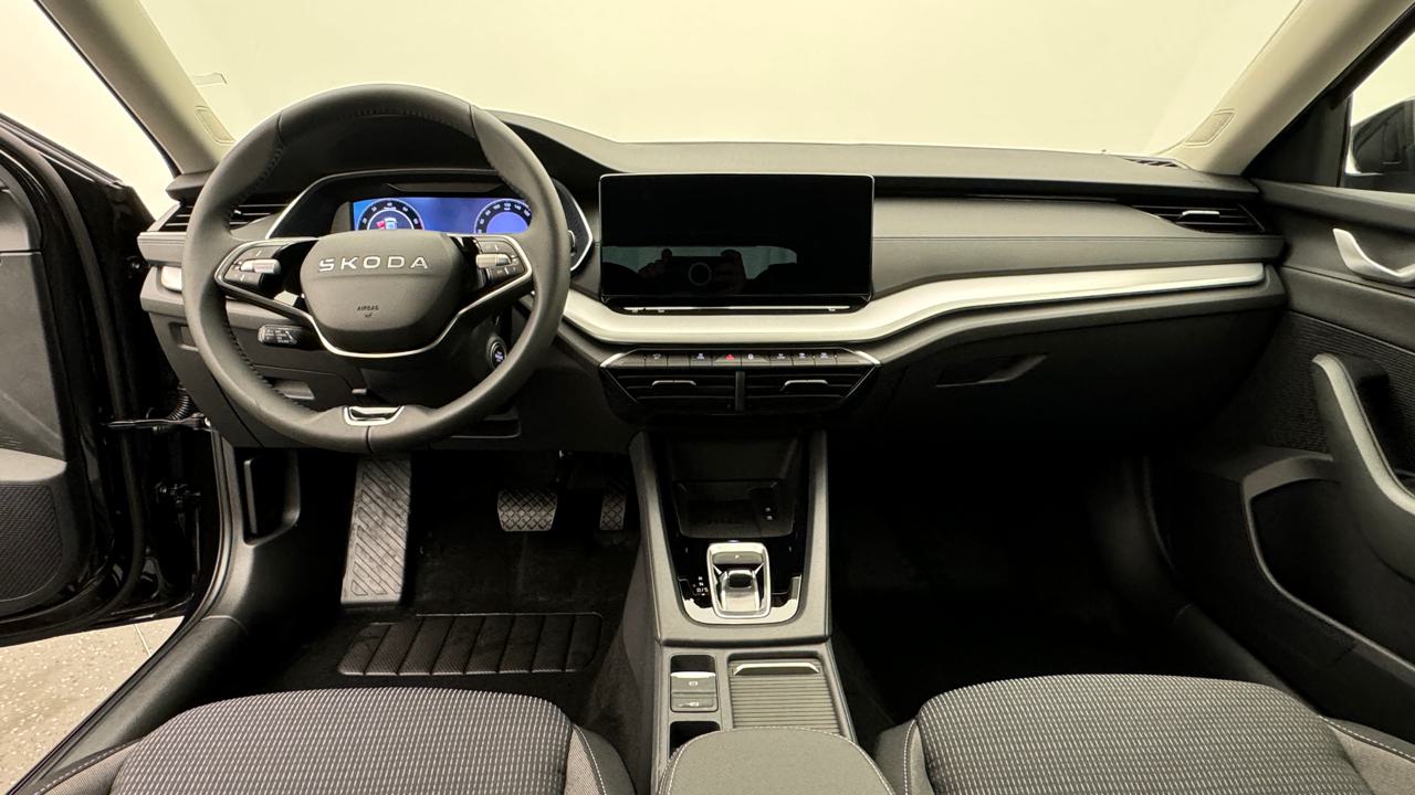 Skoda<br>Octavia Combi 1.5 TSI mHEV DSG Selection