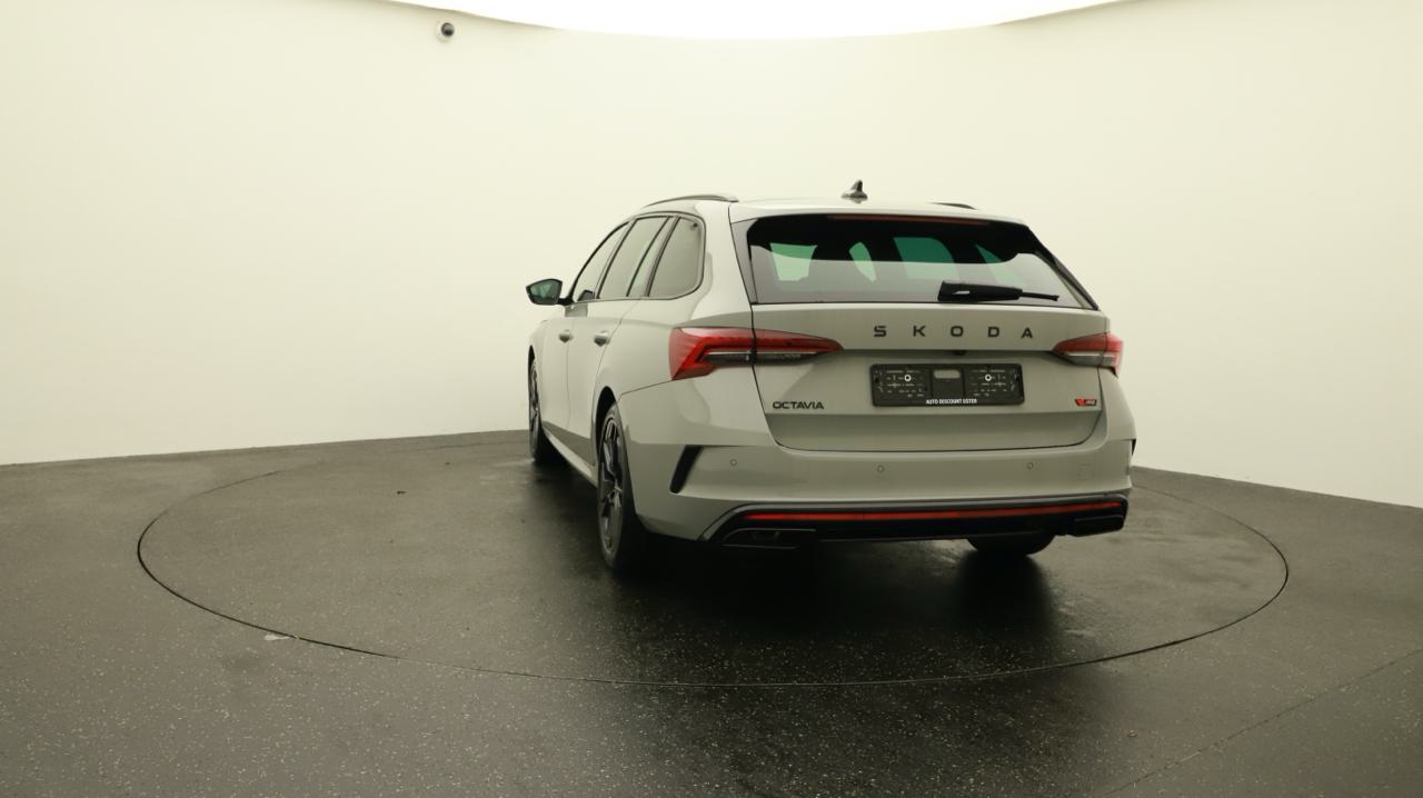 Skoda<br>Octavia Combi 2.0 TSI DSG RS