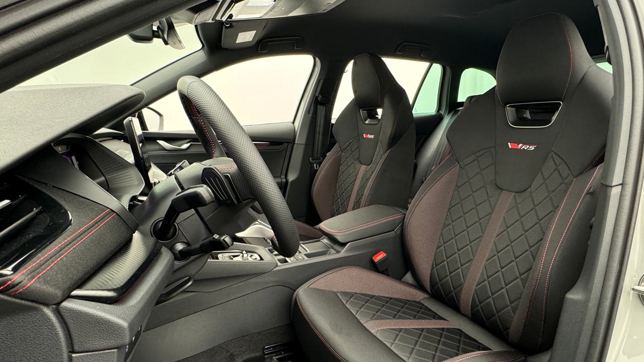 Skoda<br>Octavia Combi 2.0 TSI DSG RS