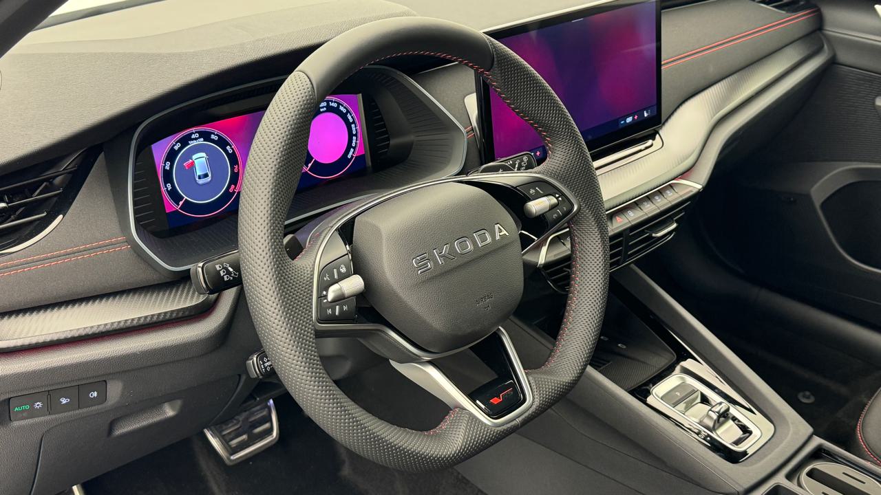 Skoda<br>Octavia Combi 2.0 TSI DSG RS