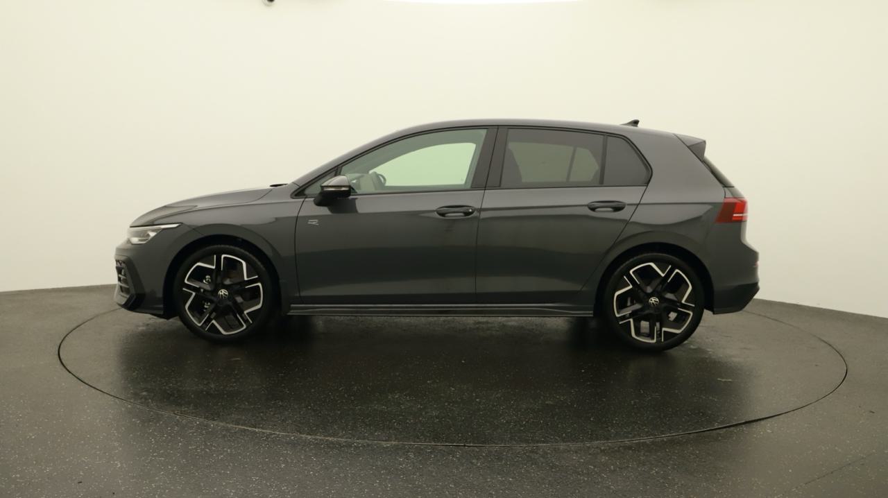 VW<br>Golf VIII 1.5 e TSI mHEV R-Line DSG