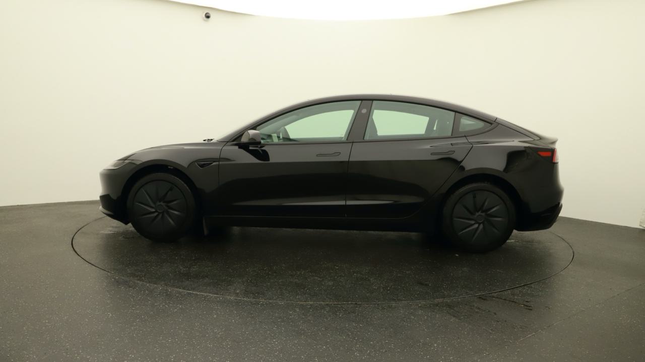 Tesla<br>Model 3 RWD