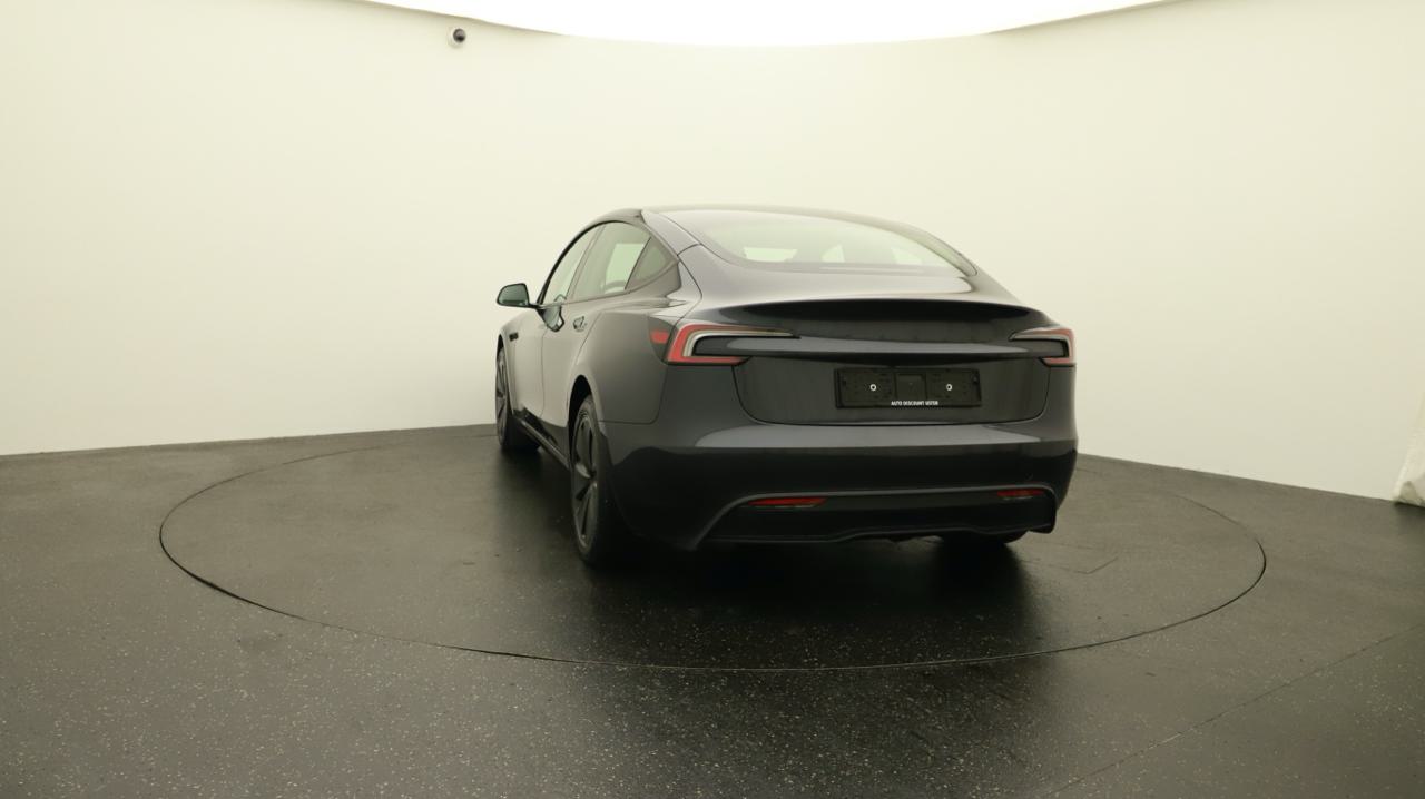 Tesla<br>Model 3 Long Range RWD