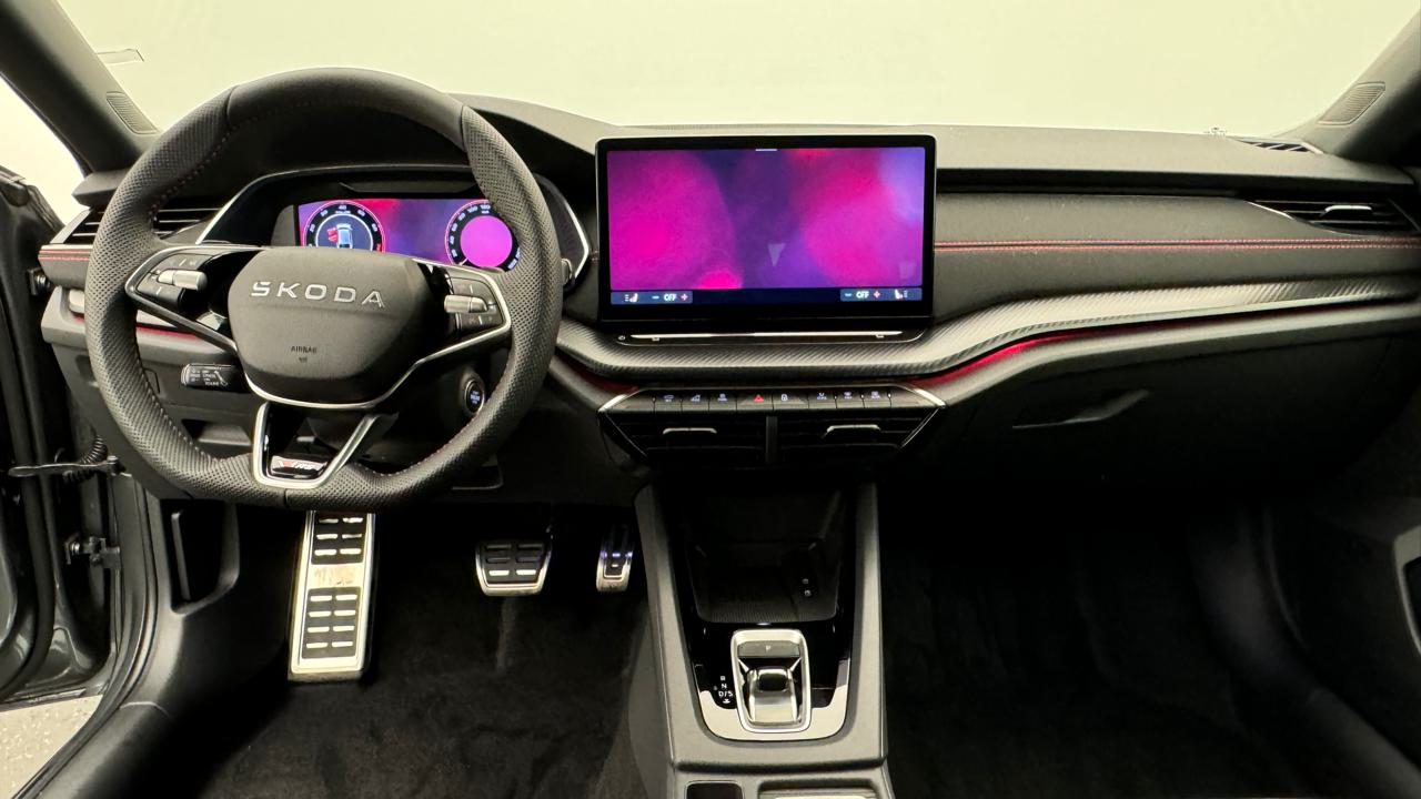 Skoda<br>Octavia Combi 2.0 TSI DSG RS