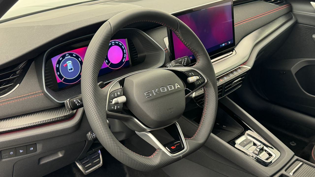 Skoda<br>Octavia Combi 2.0 TSI DSG RS