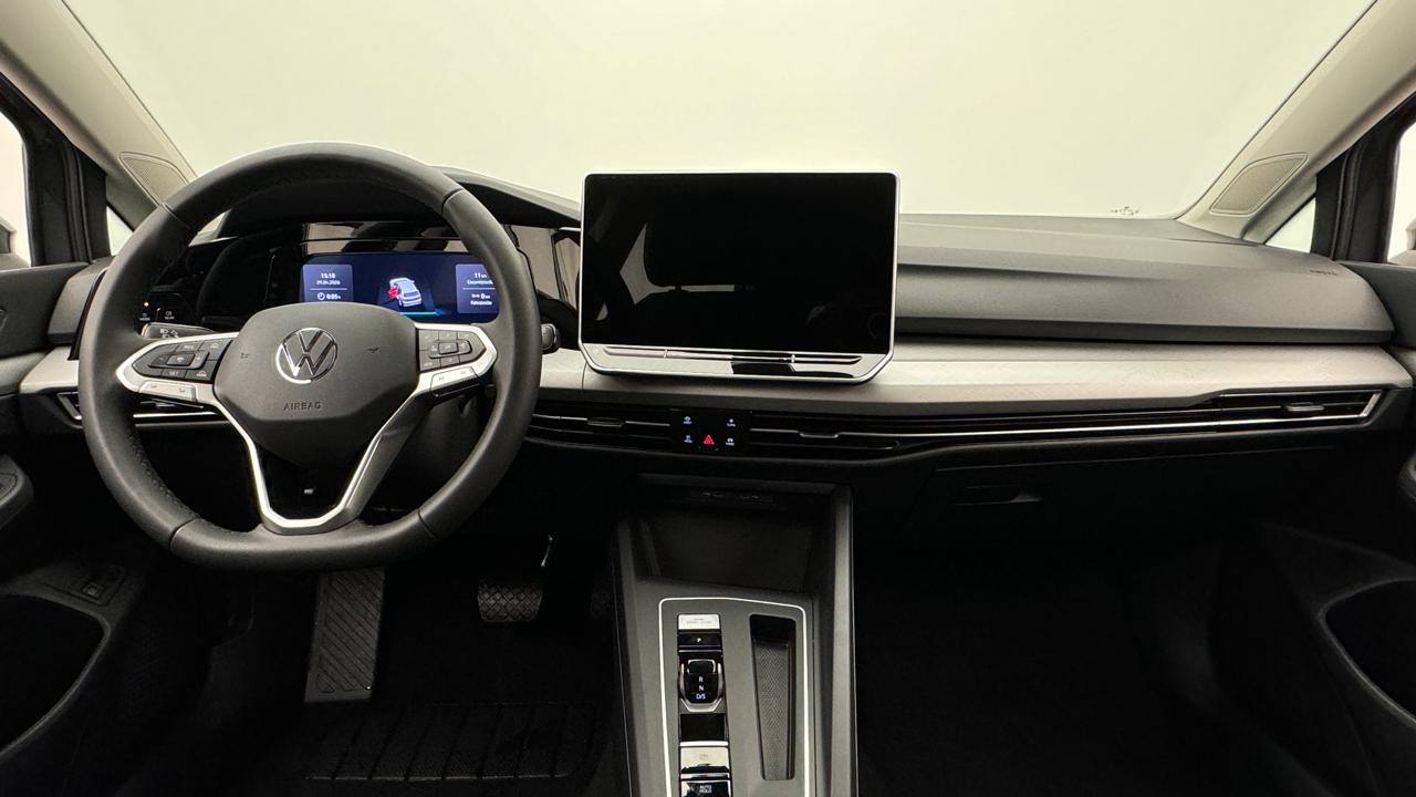 VW<br>Golf VIII 1.5 TSI PHEV Style