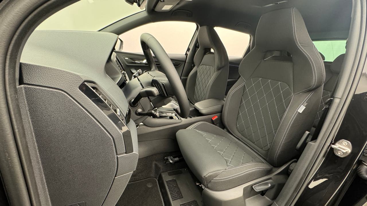 Skoda<br>Karoq 1.5 TSI SportLine DSG