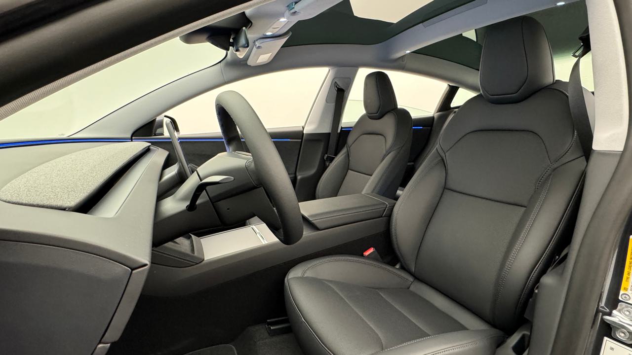 Tesla<br>Model 3 Long Range Dual Motor AWD