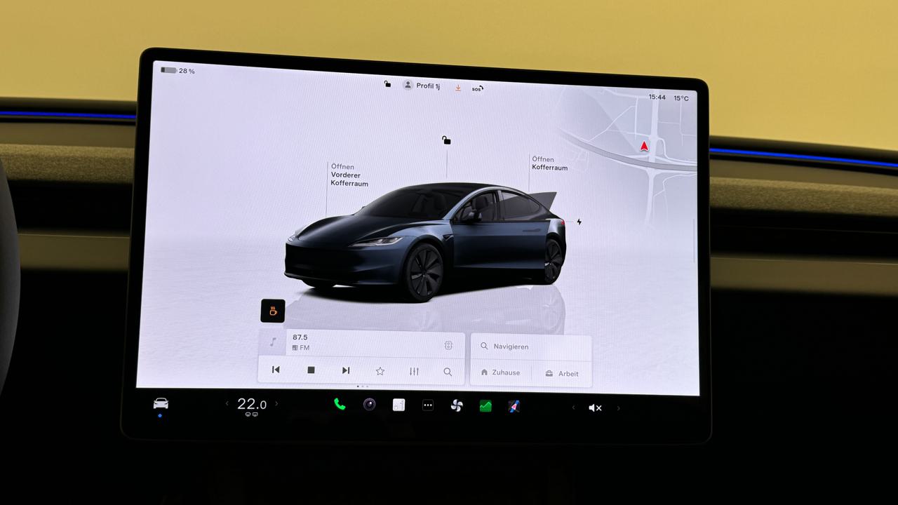 Tesla<br>Model 3 Long Range Dual Motor AWD